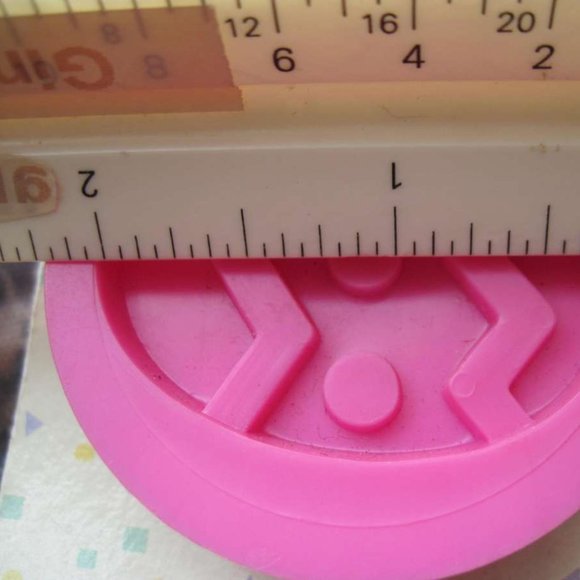 2 Wilton Easter Egg Cookie Stamp Plastic 1997 Decorating Stampers Baking Crafts - Picture 9 of 10
